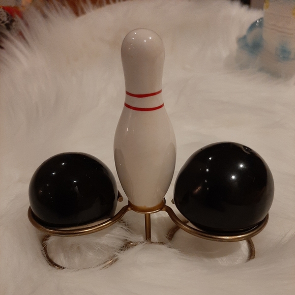 Vintage Other - Bowling salt and pepper shakers🎳🎳🎳
